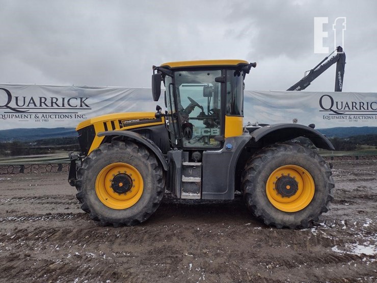 jcb-fastrac-4220-image-1