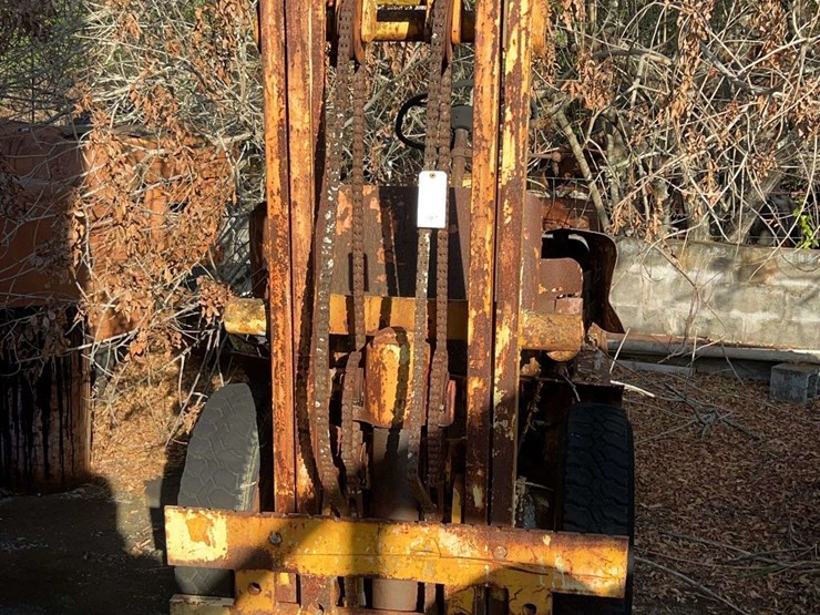 minneapolis-moline-forklift-image-2