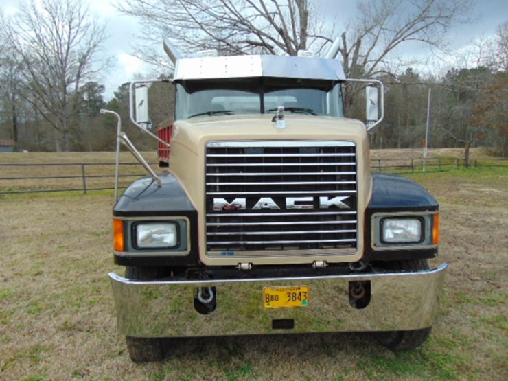 2006-mack-chn613-image-3