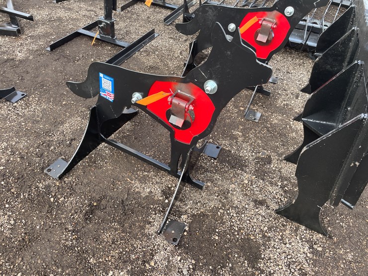 #2068-•-ar500-steel-coyote-shooting-target-with-heart-flapper-image-3