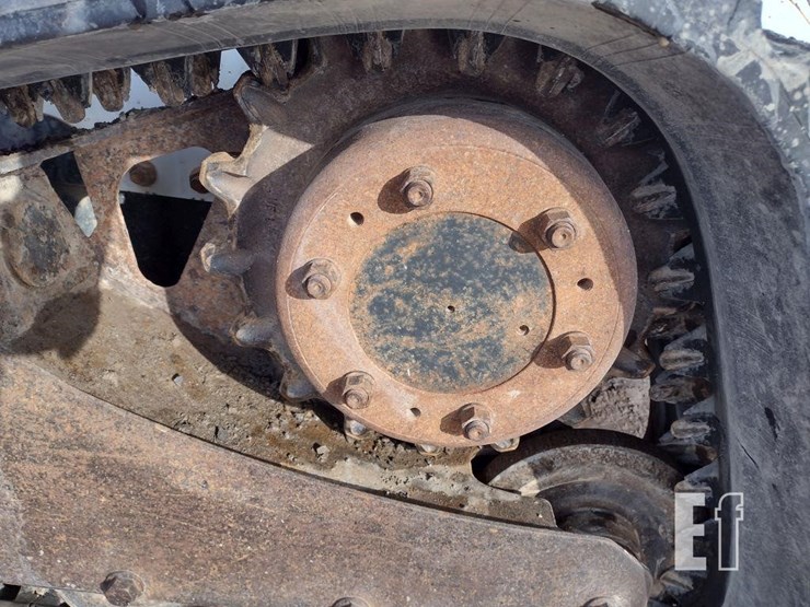 2014-bobcat-t750-image-21