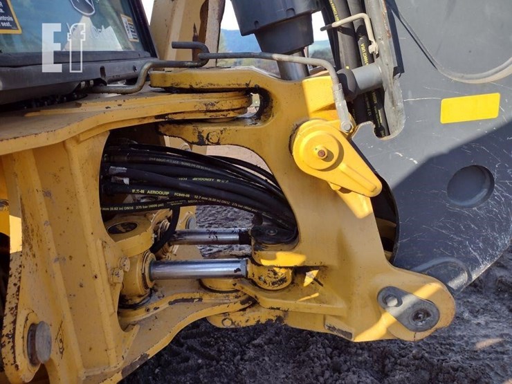 2018-deere-410l-image-30