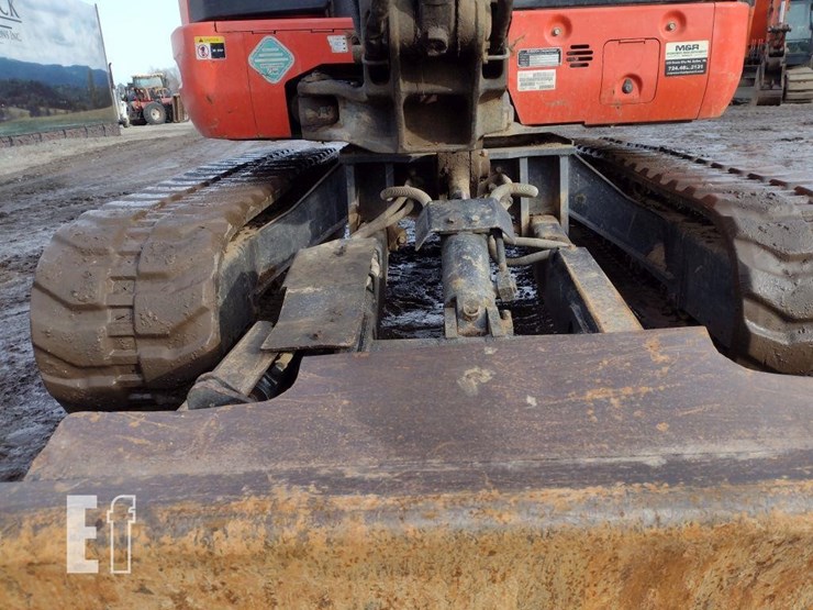 2017-kubota-kx040-4-image-23