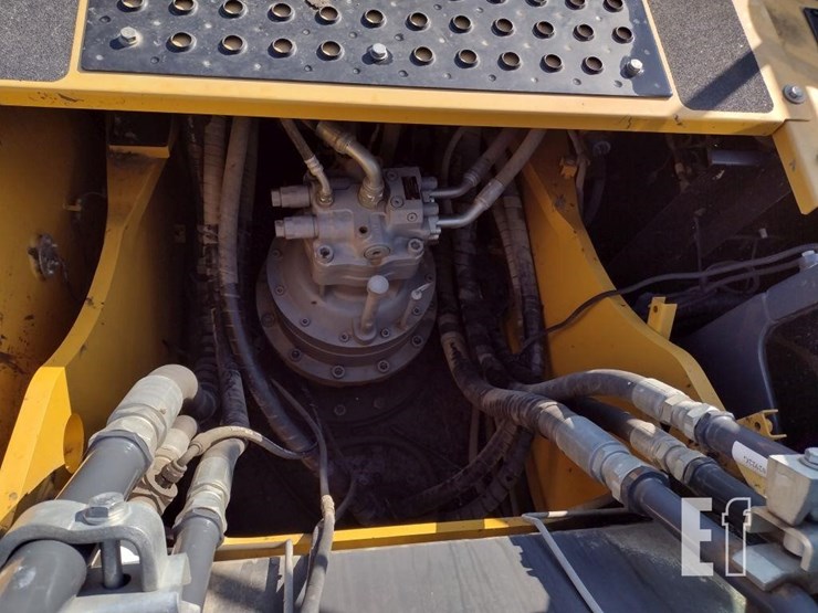 2020-deere-350g-lc-image-50