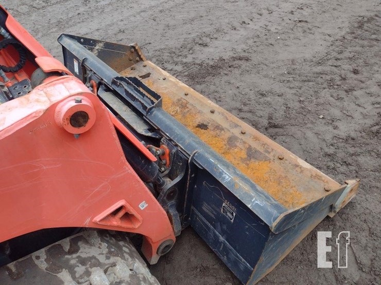 2017-kubota-svl95-2s-image-17