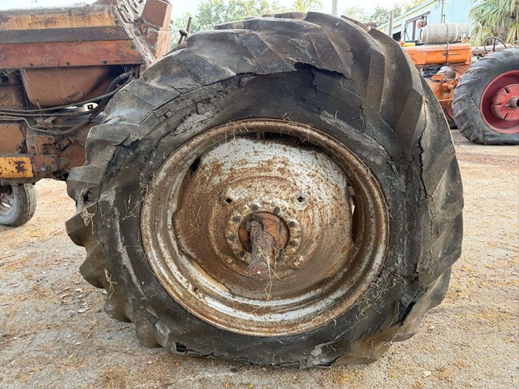 minneapolis-moline-u302-image-31