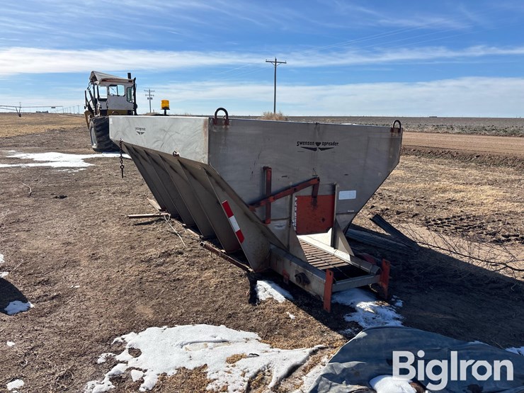 swenson-dry-spreader-box-image-5