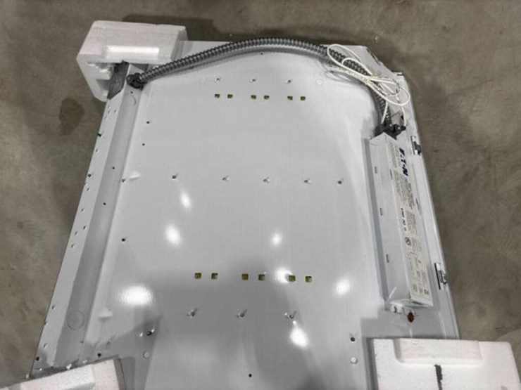 qty-of-(2)-metalux-2-ft-x-2-ft-recessed-troffer-image-6