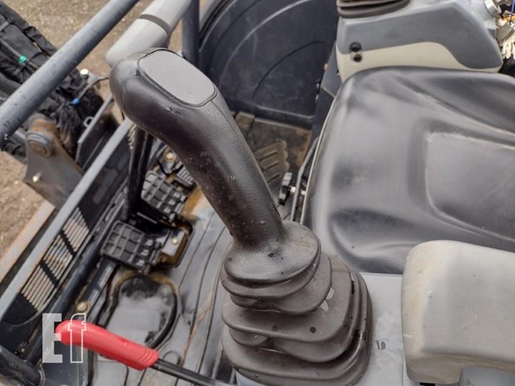 2022-deere-26g-image-10