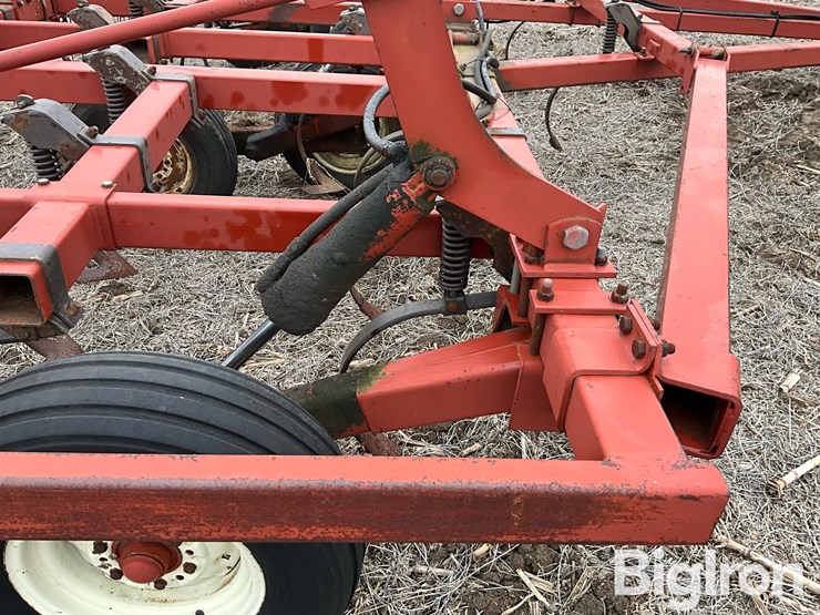 hesston-2210-image-20