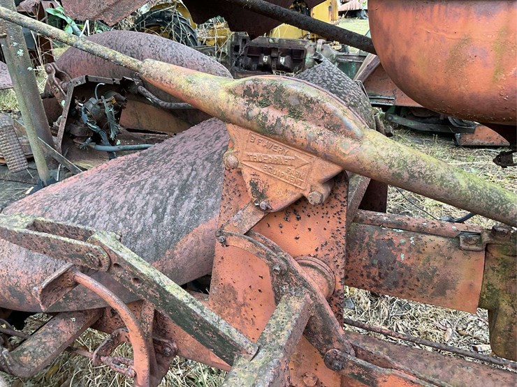 b.f.-avery-parts-tractor-image-8