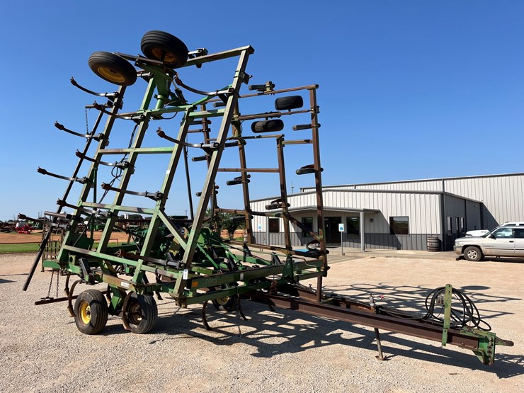 1997-john-deere-680-image-4