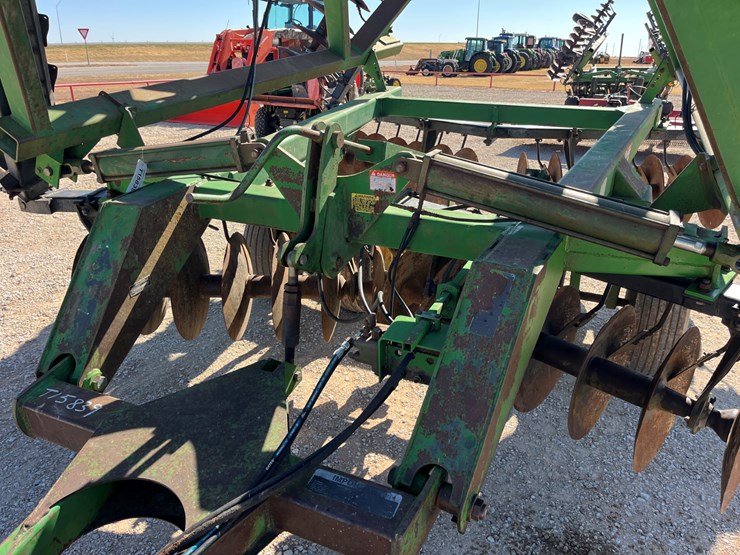 1989-john-deere-630-image-2