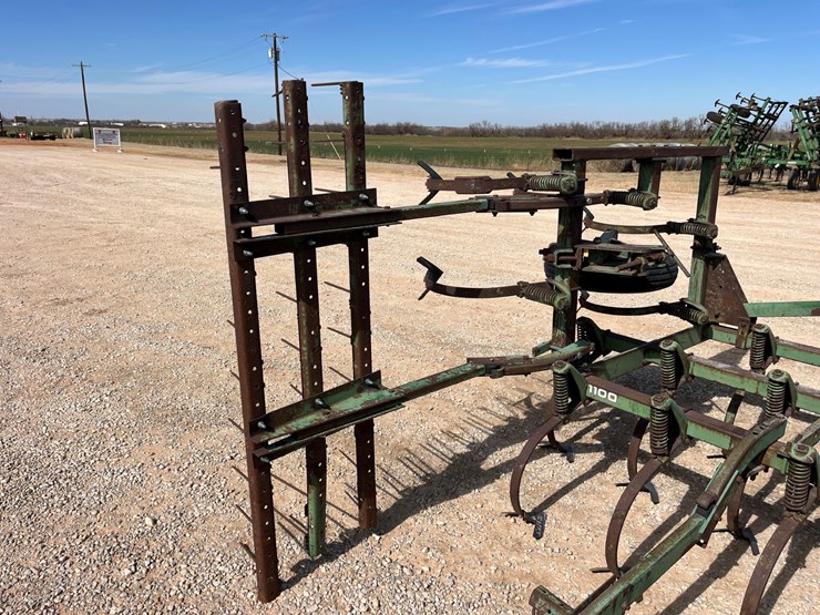 john-deere-1100-image-11