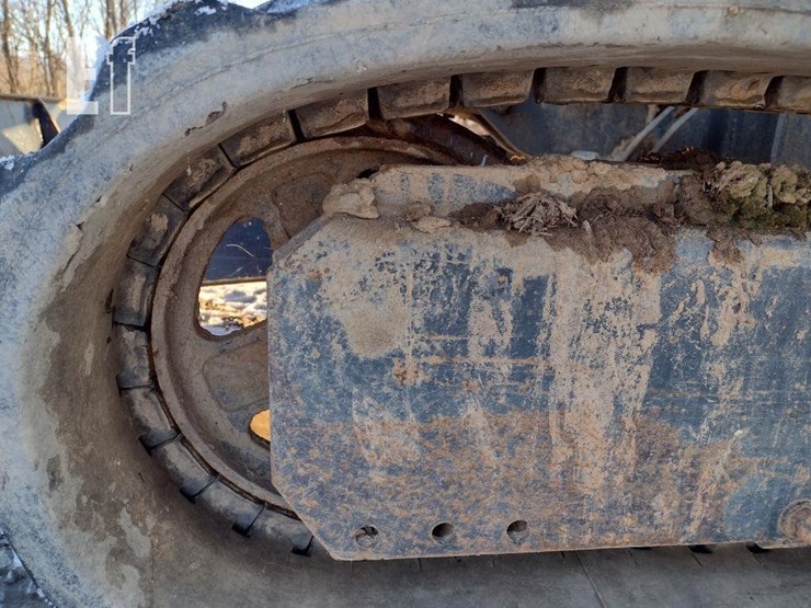 2013-deere-35d-image-31