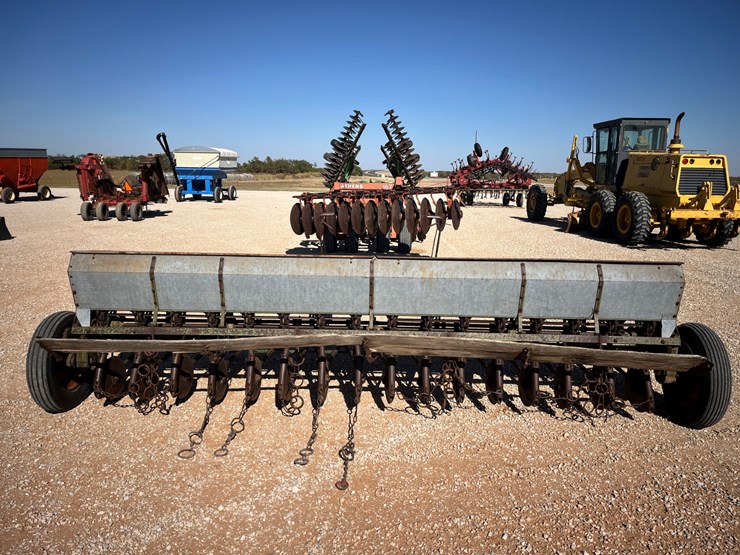 john-deere-b-image-8