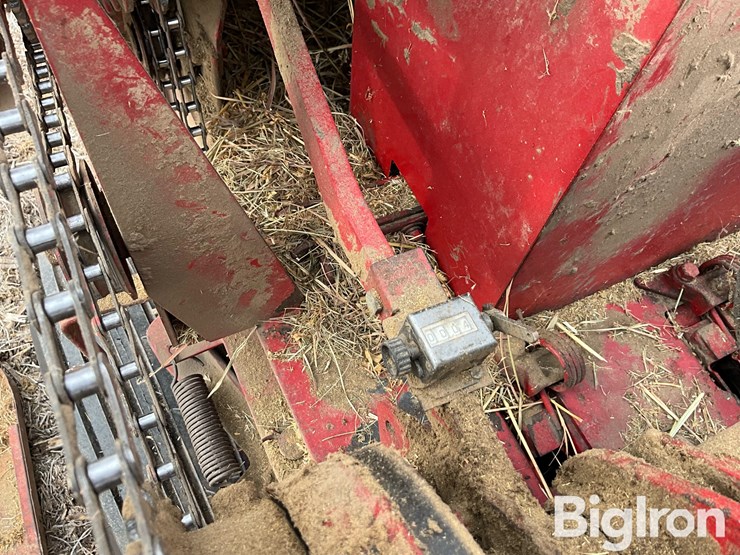 new-holland-271-image-15