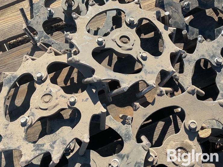 planter-closing-wheels-image-18