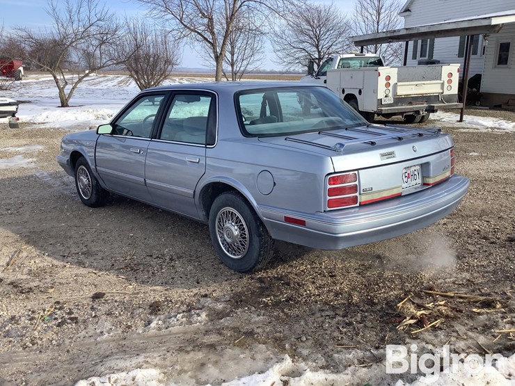 1995-oldsmobile-cutlass-ciera-sl-4-door-sedan-image-7