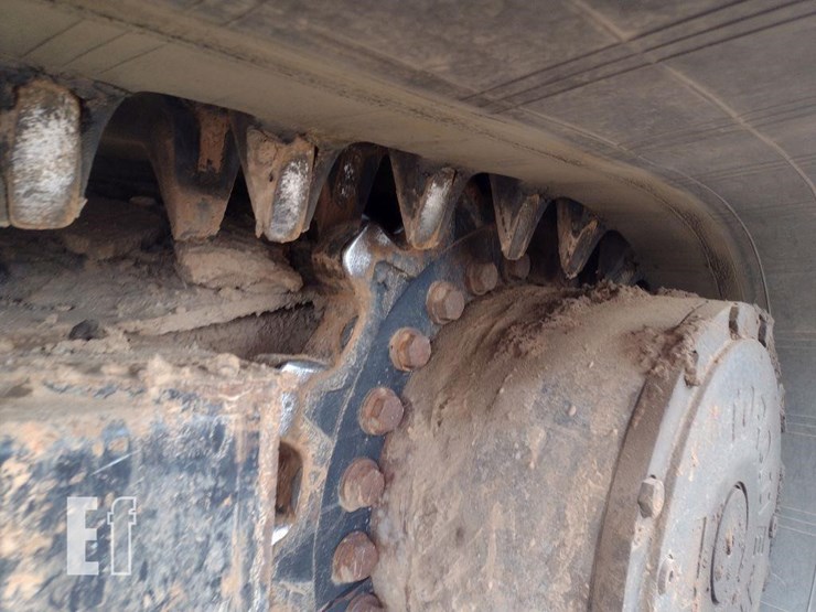 2017-morooka-mst3000vd-image-24