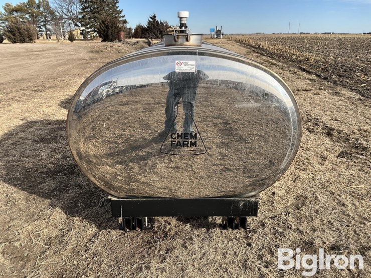 chem-farm-front-mounted-720-gal-fertilizer-tanks-image-4