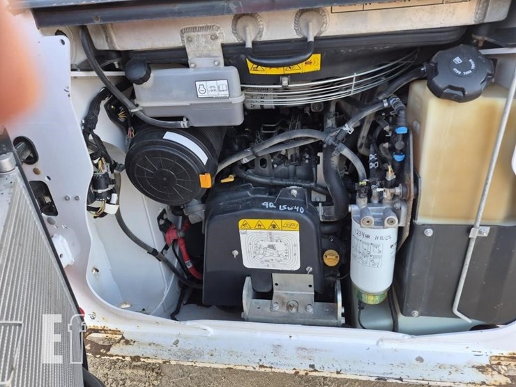 2020-bobcat-t76-image-12