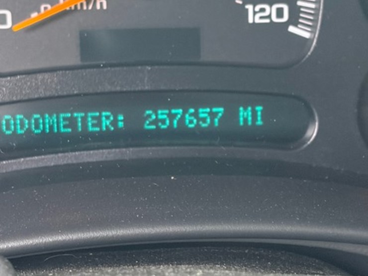 2005-chevrolet-tahoe-z71-image-9