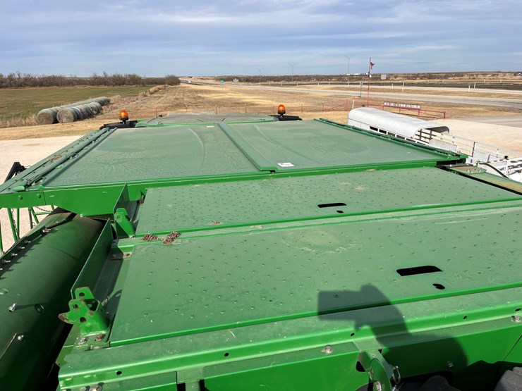 2013-john-deere-s670-image-51