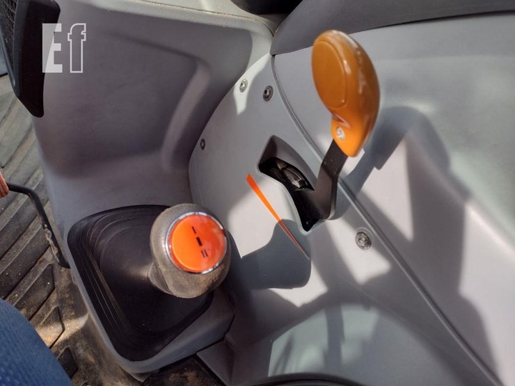 2021-new-holland-ts6.140-image-10