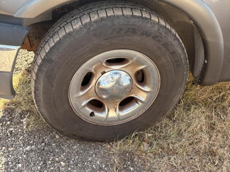 2003-ford-f150-lariat-image-4