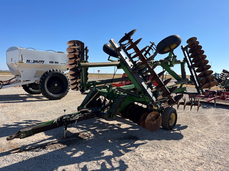 1989-john-deere-630-image-1