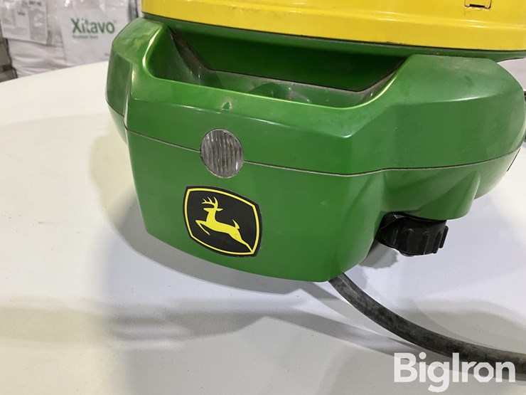 john-deere-7000-image-11