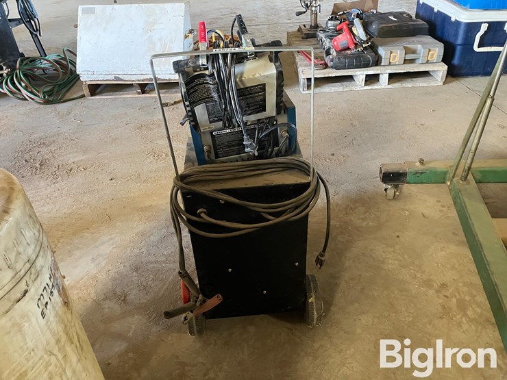 2a/10a/60a/200a-battery-chargers-image-6