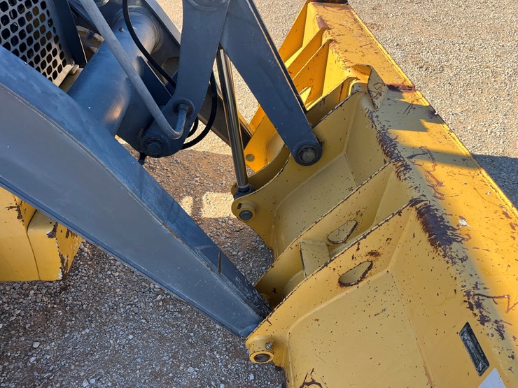 2012-deere-310s-image-8