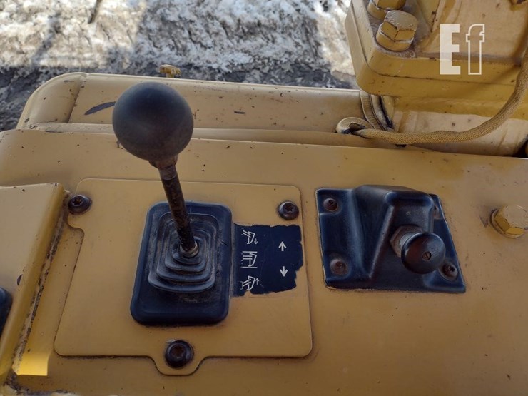 2003-caterpillar-d6n-xl-image-9