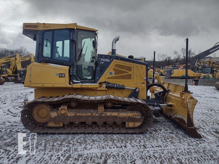 2022-deere-700l-lgp-image-3