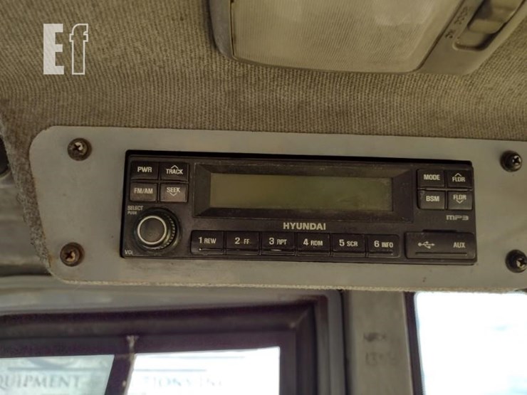 hyundai-110d-7e-image-10