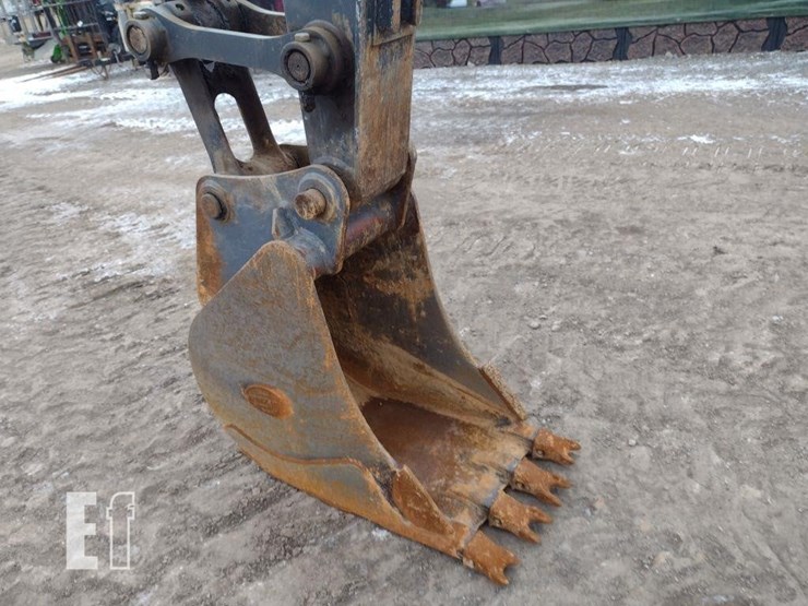 2021-deere-85g-image-15