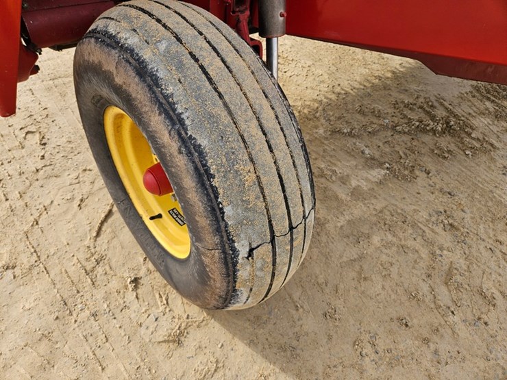 new-holland-499-image-30