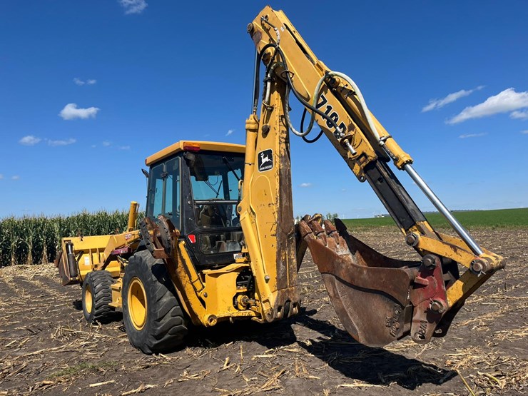 deere-710d-image-25