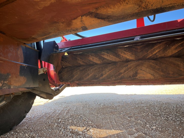 2020-case-ih-wd2104-image-18