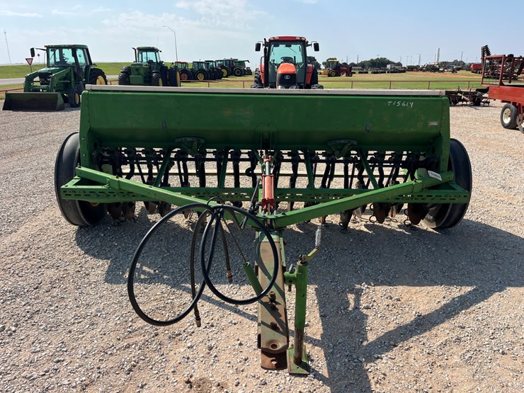 john-deere-8300-image-3