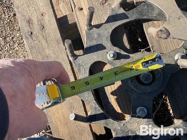 planter-closing-wheels-image-20