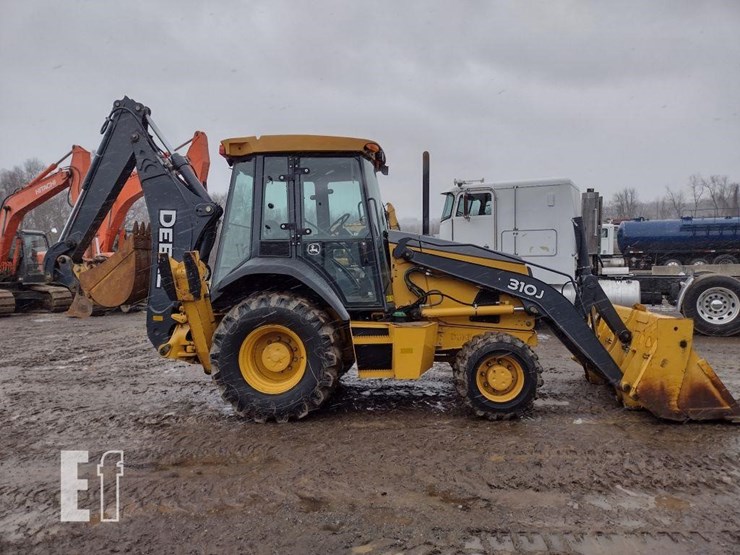 2010-deere-310j-image-3