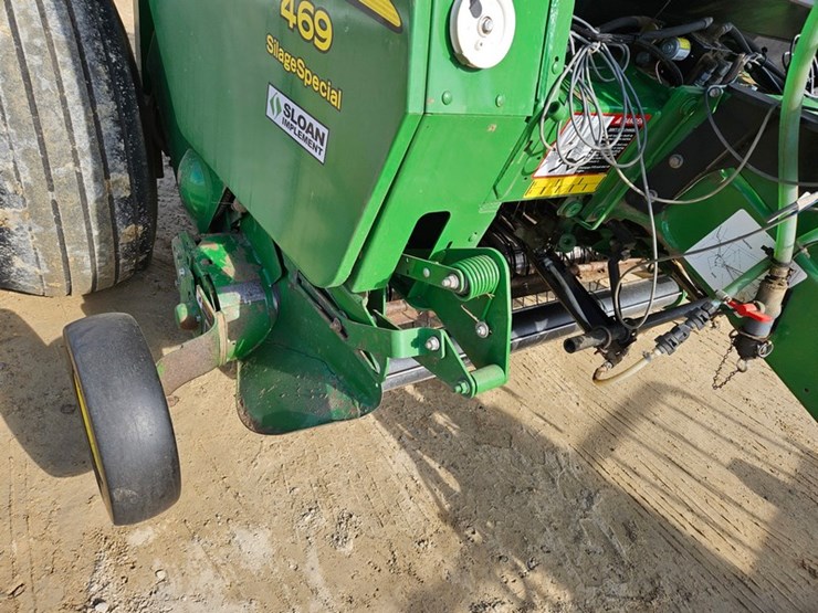 john-deere-469-image-21