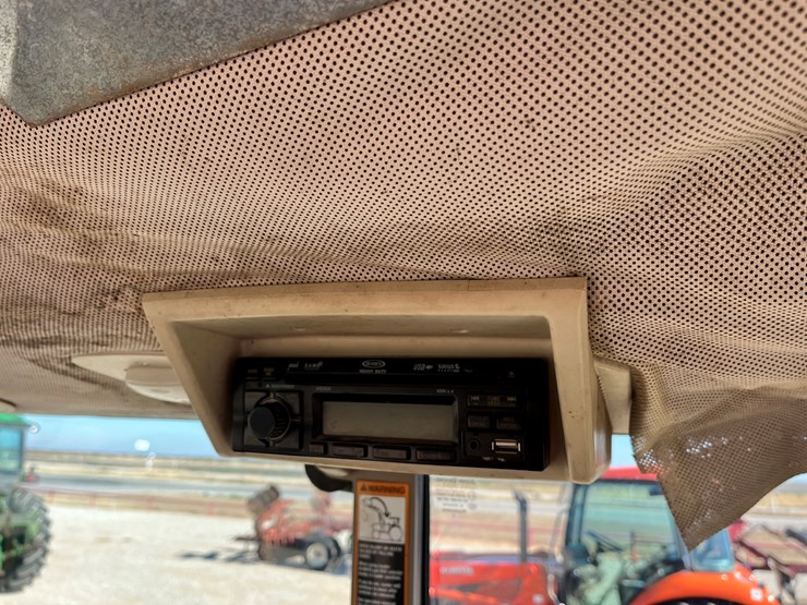 2010-john-deere-6430-image-29