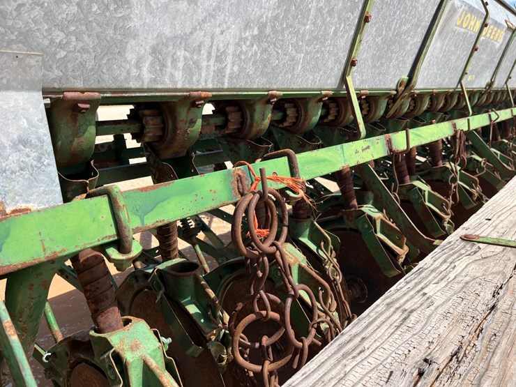 john-deere-b-image-13