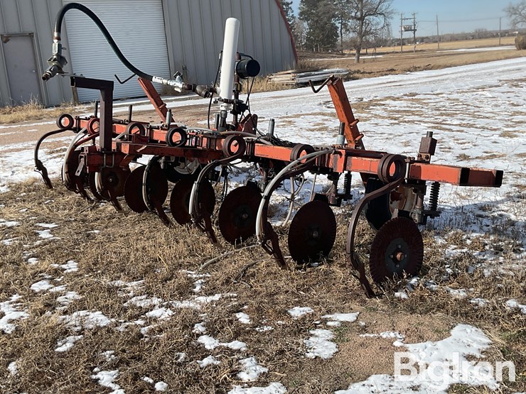 lely-6r30-anhydrous-ammonia-applicator-image-5