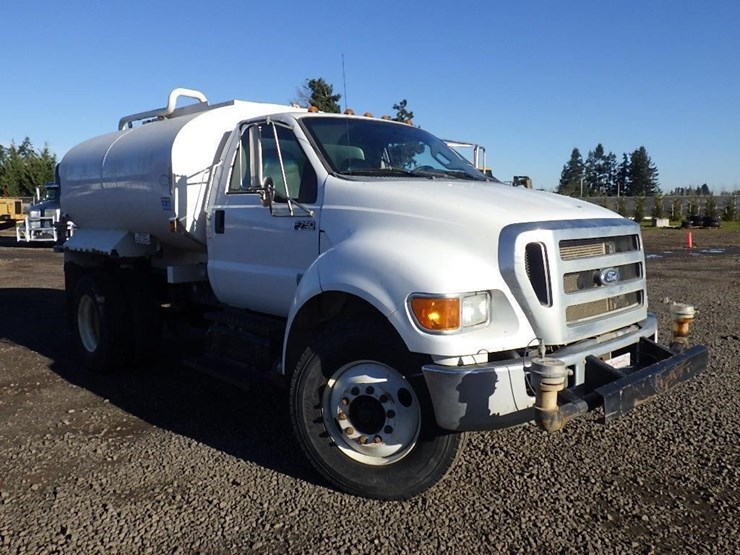 2015-ford-f750-image-3