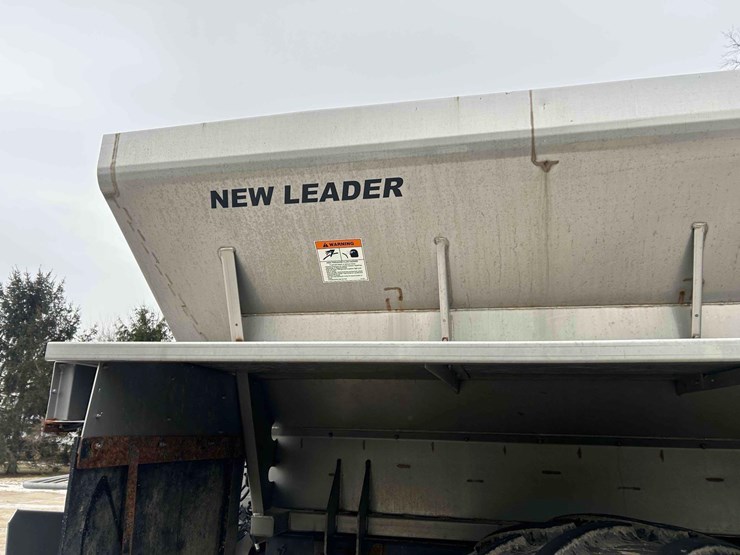 2012-ag-chem-tg8400-image-25